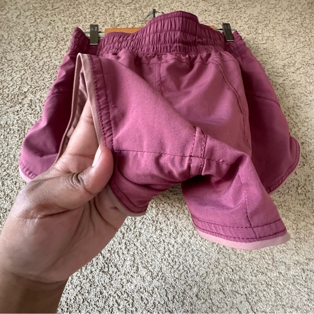 Lululemon Athletica Choose a Side Reversible  Double-Layered Shorts 10 - Picture 6 of 7